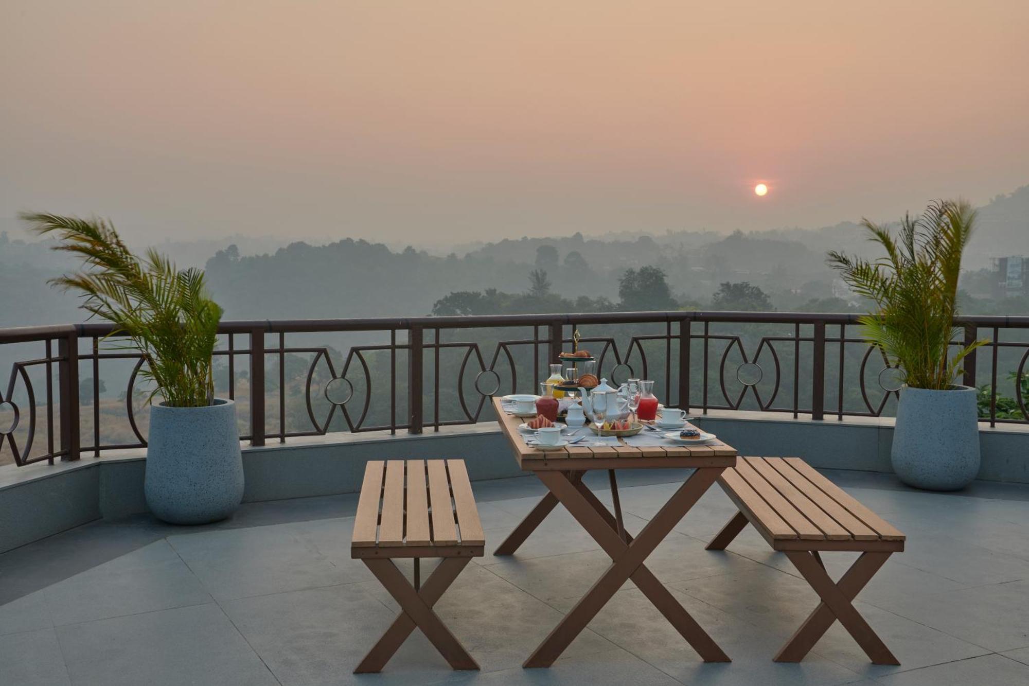 The Dukes Retreat Khandala Лонавала Екстериор снимка